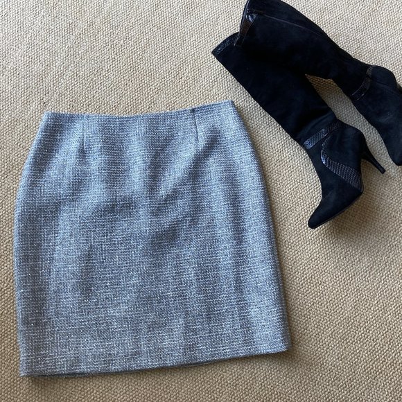 Tahari Arthur S Levine Dresses & Skirts - Tahari Arthur Levine Gray Metallic Tweed Pencil Skirt 10 Petite